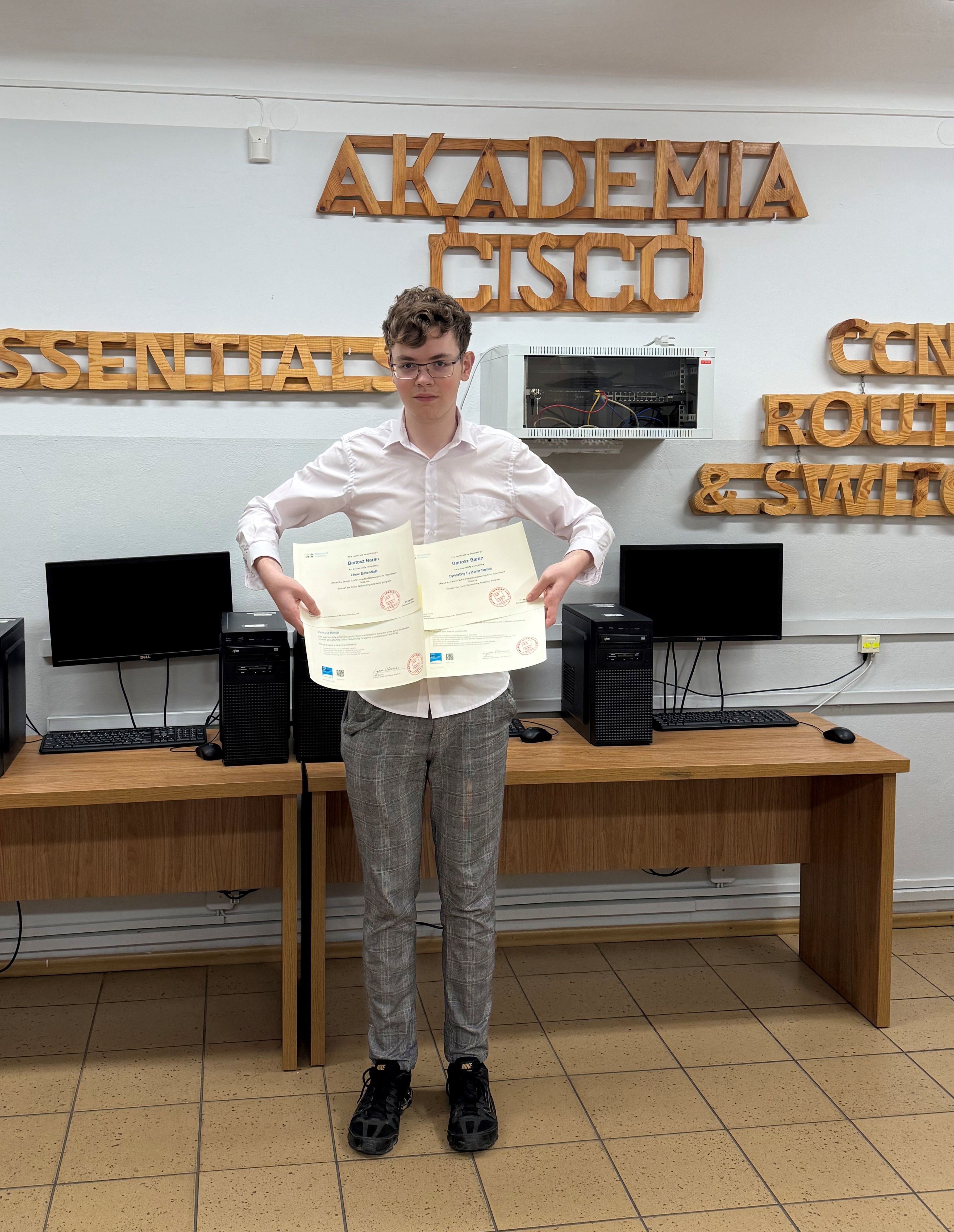 Informatyk z klasy III TI rekordzistą Akademii CISCO!