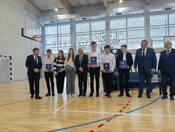Wręczenie stypendiów dla najlepszych uczniów Technikum w Iłży