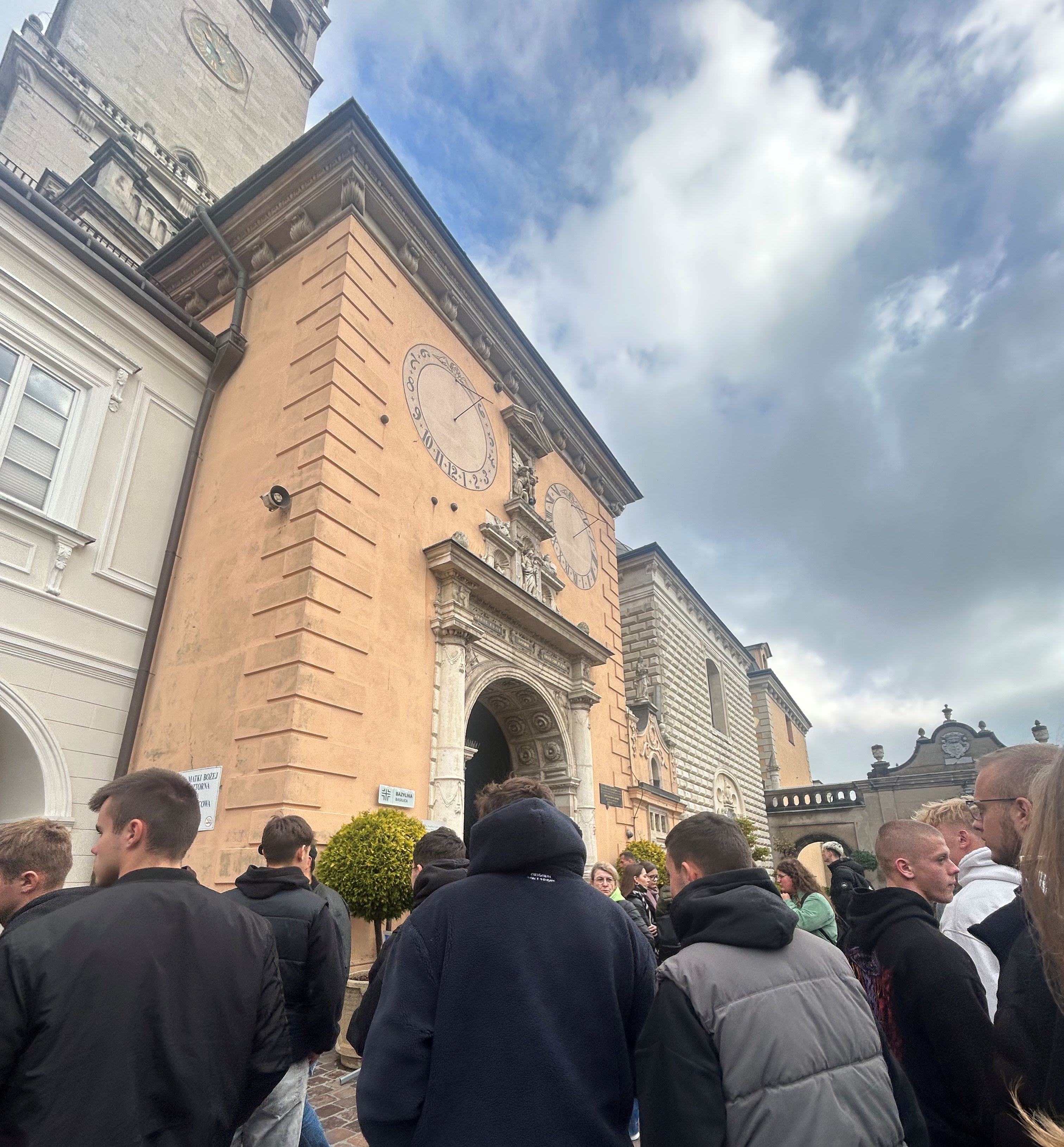  Maturzyści na pielgrzymce do Sanktuarium Matki Bożej Częstochowskiej